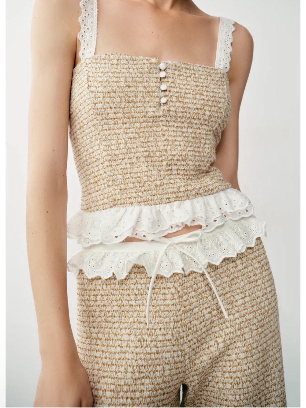 Zara ‘Textured Ruffle Pants’ - Picture 5 of 6